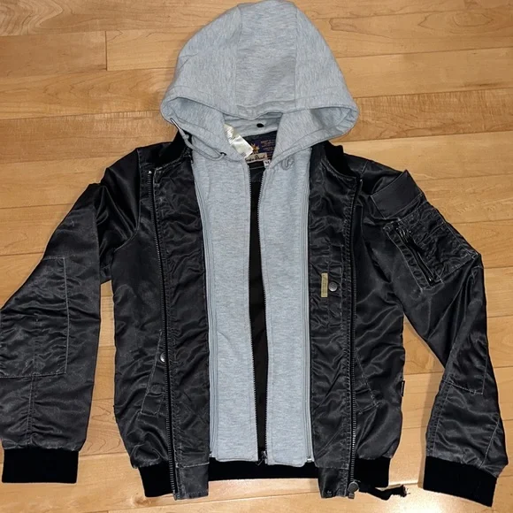 Bomber Jacket - Picture 2 of 3